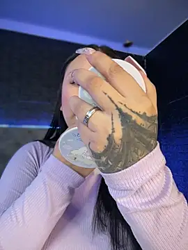 Snapshot of Megaan__More chatting on 16, 4, 2026 Megaan More online show from 16, 4, 2026