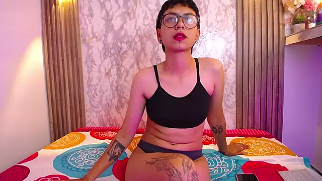 Tomie Lee online show from 15, 9, 2025