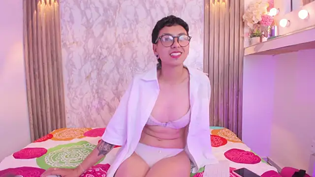 Tomie Lee online show from 16, 9, 2025