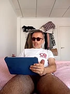 Snapshot of EmilioTaladdro chatting on 18, 4, 2026 EmilioTaladdro online show from 18, 4, 2026