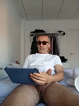 Snapshot of EmilioTaladdro chatting on 17, 5, 2026 EmilioTaladdro online show from 17, 5, 2026