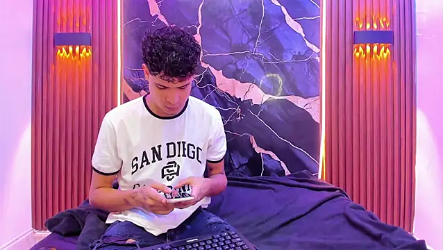 Lucky boys  X online show from 14, 3, 2026