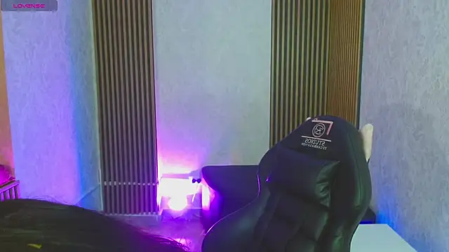 Miagates tay online show from 3, 11, 2025