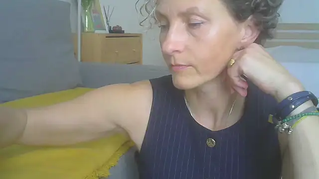Snapshot of Sylira chatting on 25, 7, 2026 Sylira online show from 25, 7, 2026