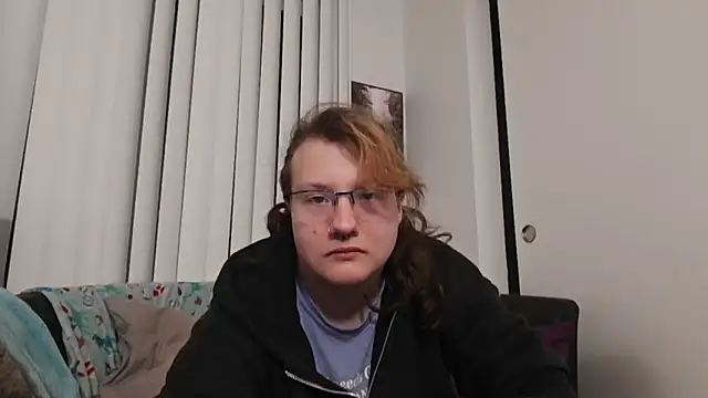 Snapshot of tbutchrat chatting on 5, 10, 2025 tbutchrat online show from 5, 10, 2025