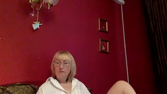 Snapshot of Zeyona chatting on 24, 7, 2026 Zeyona online show from 24, 7, 2026