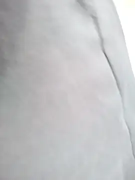 Lauraa-a online show from 21, 10, 2025