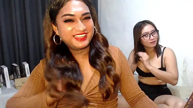 Elysia Fox online show from 7, 2, 2026