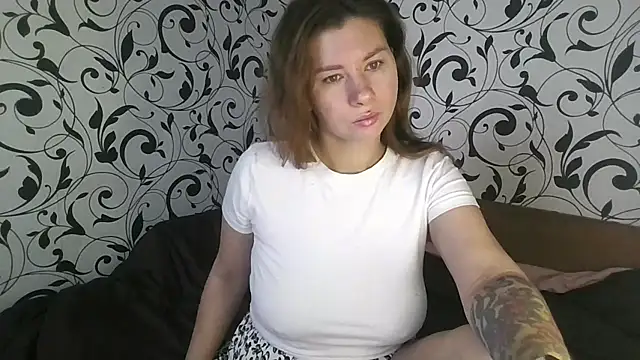 YourEmilie online show from 28, 10, 2025