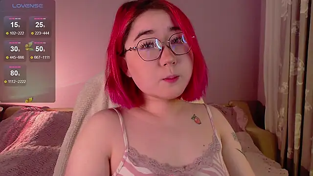 Snapshot of Sexy_Peachy chatting on 6, 10, 2025 Sexy Peachy online show from 6, 10, 2025