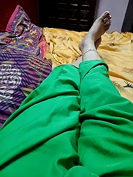Snapshot of Rani_Malika chatting on 29, 9, 2025 Rani Malika online show from 29, 9, 2025