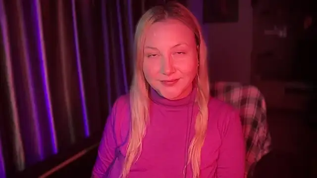 Snapshot of BikiHellena chatting on 5, 12, 2025 BikiHellena online show from 5, 12, 2025