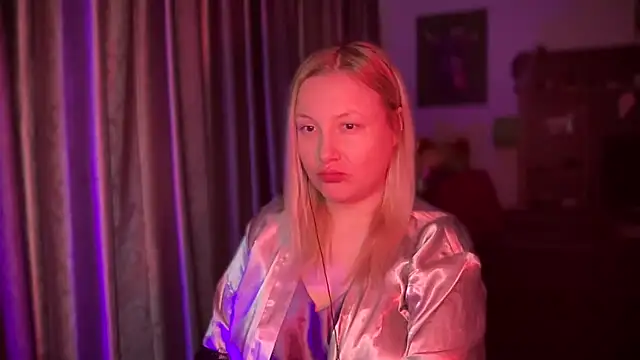 Snapshot of BikiHellena chatting on 9, 4, 2026 BikiHellena online show from 9, 4, 2026