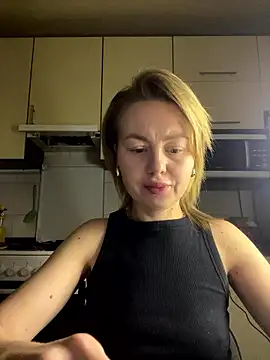 MartaLuna  online show from 12, 1, 2026