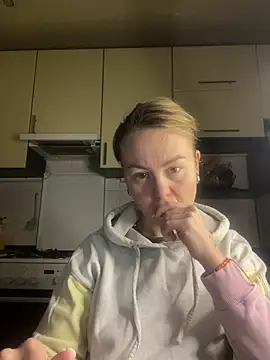 MartaLuna  online show from 7, 2, 2026