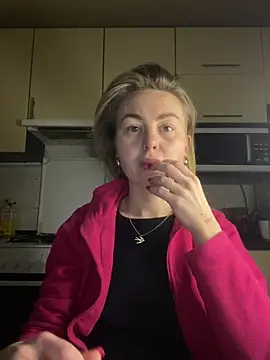 MartaLuna  online show from 22, 2, 2026