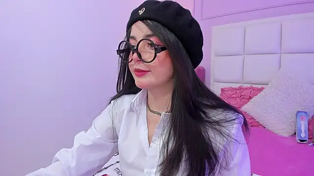 Ashleypetit online show from 6, 2, 2026