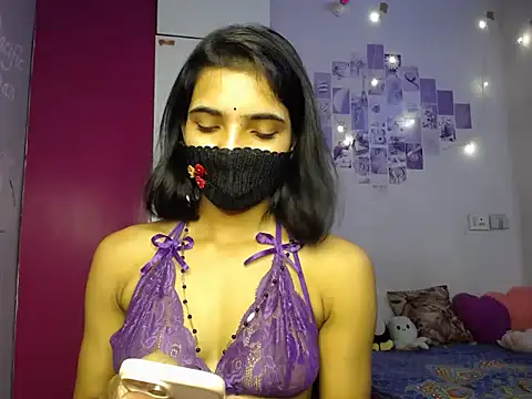 Snapshot of Sweetangle24 chatting on 22, 9, 2025 Sweetangle24 online show from 22, 9, 2025