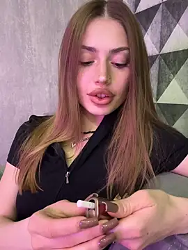 Elizabeth Tay online show from 27, 3, 2026