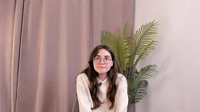 Snapshot of CareyHajdas chatting on 18, 9, 2025 CareyHajdas online show from 18, 9, 2025