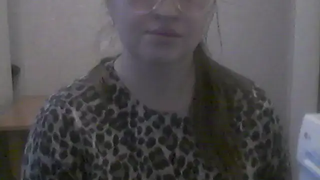 Snapshot of HotEvelynX chatting on 9, 10, 2025 HotEvelynX online show from 9, 10, 2025