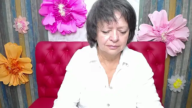 Snapshot of MaltaFora chatting on 1, 10, 2025 MaltaFora online show from 1, 10, 2025
