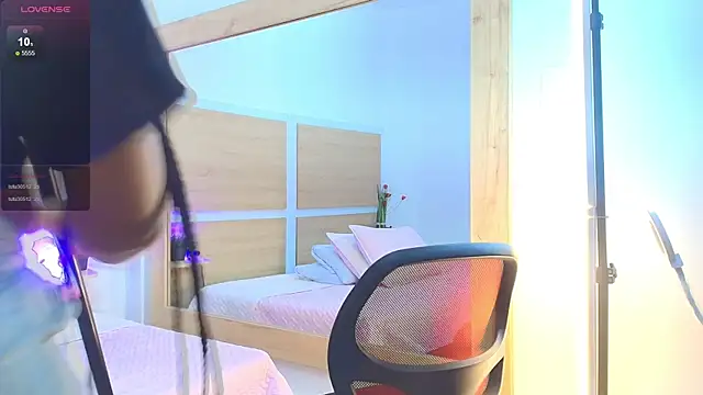 ValeryCortezm online show from 2, 11, 2025