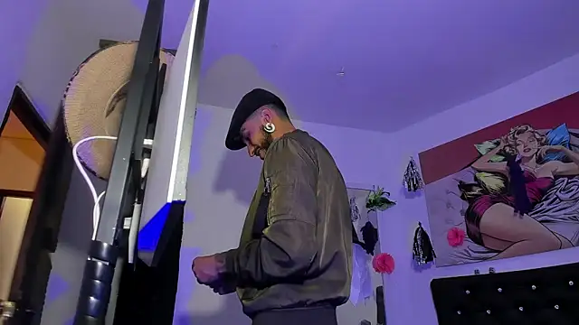 xxKamadevaxx online show from 18, 10, 2025