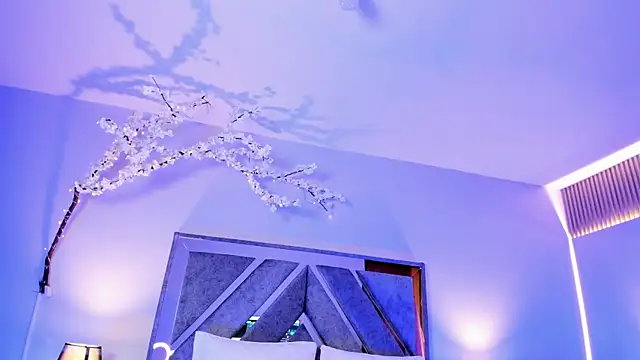 Isa Rouse   online show from 11, 11, 2025