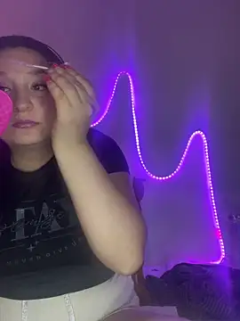 Emma  Fox  online show from 18, 10, 2025