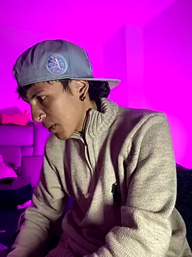 NaytonFreeman online show from 4, 11, 2025