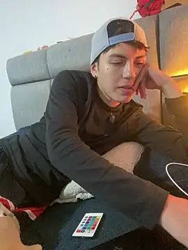 NaytonFreeman online show from 5, 2, 2026