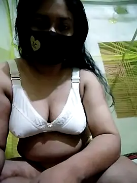Snapshot of hafiza8746 chatting on 13, 9, 2025 hafiza8746 online show from 13, 9, 2025