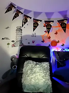 Snapshot of Gabilicious25 chatting on 22, 10, 2025 Gabilicious25 online show from 22, 10, 2025