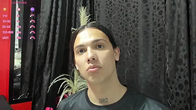 Snapshot of Almaazz chatting on 26, 5, 2026 Almaazz online show from 26, 5, 2026