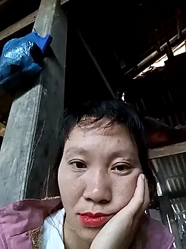 Snapshot of bonnie-00 chatting on 4, 10, 2025 bonnie-00 online show from 4, 10, 2025