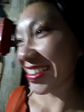 Snapshot of bonnie-00 chatting on 10, 10, 2025 bonnie-00 online show from 10, 10, 2025