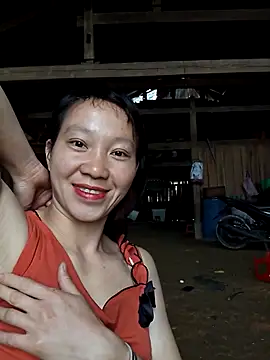 Snapshot of bonnie-00 chatting on 24, 10, 2025 bonnie-00 online show from 24, 10, 2025