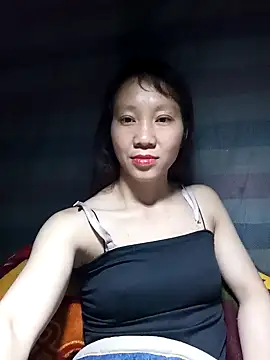 Snapshot of bonnie-00 chatting on 28, 10, 2025 bonnie-00 online show from 28, 10, 2025