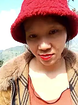 Snapshot of bonnie-00 chatting on 24, 11, 2025 bonnie-00 online show from 24, 11, 2025