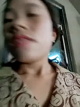 Snapshot of lyuyenkk chatting on 18, 10, 2025 lyuyenkk online show from 18, 10, 2025