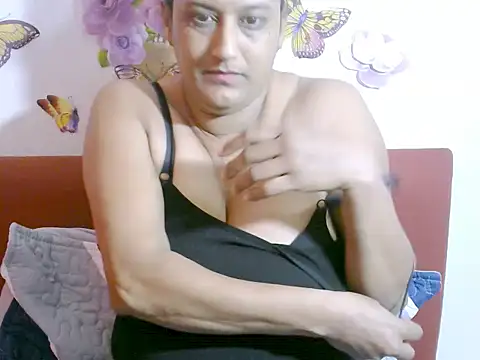 Snapshot of Indiansexyboobs18 chatting on 16, 9, 2025 Indiansexyboobs18 online show from 16, 9, 2025