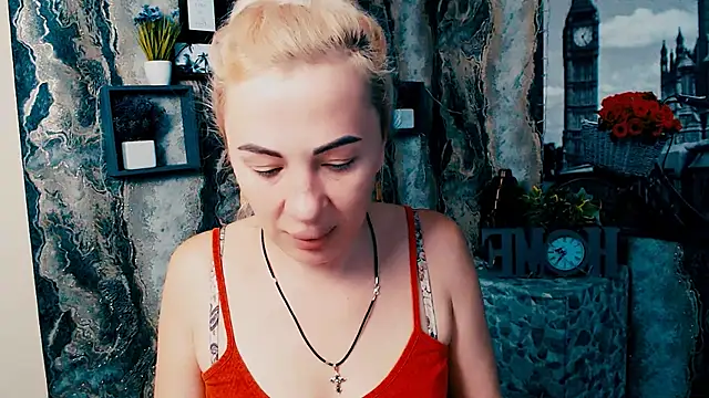 EmmaCat  online show from 17, 10, 2025