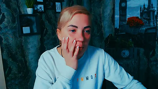 EmmaCat  online show from 29, 11, 2025