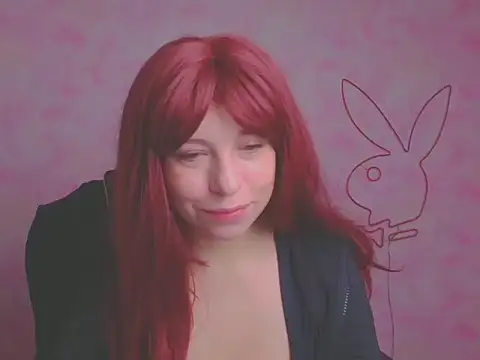 Alice Gotica online show from 5, 11, 2025