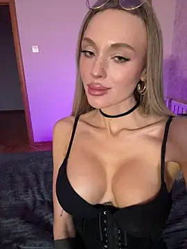 Squirtella online show from 5, 10, 2025