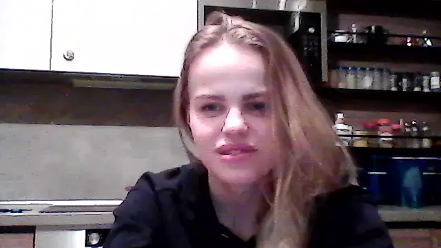 Snapshot of Zeliona chatting on 18, 9, 2025 Zeliona online show from 18, 9, 2025