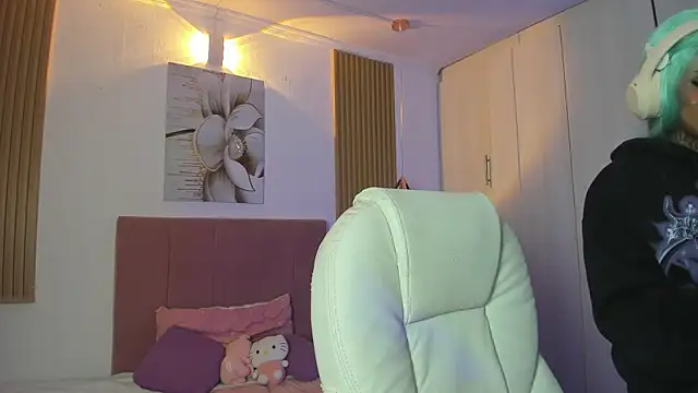 KoraRousee online show from 2, 10, 2025