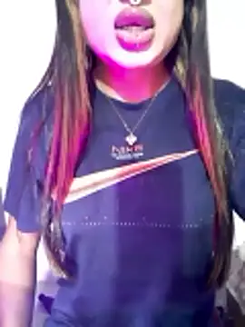 Cutie-Whiskey1 online show from 17, 12, 2025