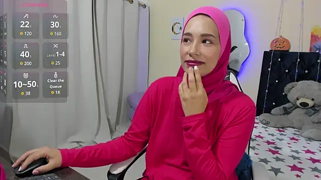 ShanaJamil online show from 5, 3, 2026